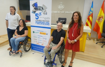 Foto de familia de la presentación del congreso