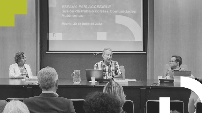 Imagen de las tres ponentes del evento en el CEAPAT Imagen de las tres ponentes del evento en el CEAPAT