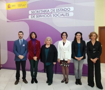 Profesionales,investigadores,usuarios y operadores